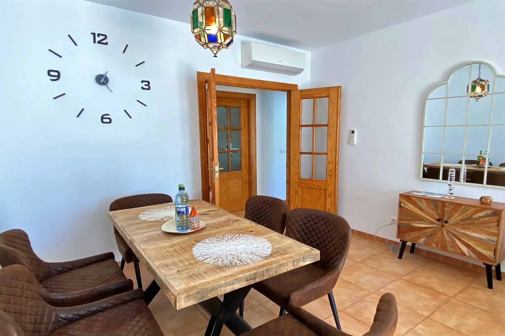 Azahara En Suite by Casasol-Eetkamer