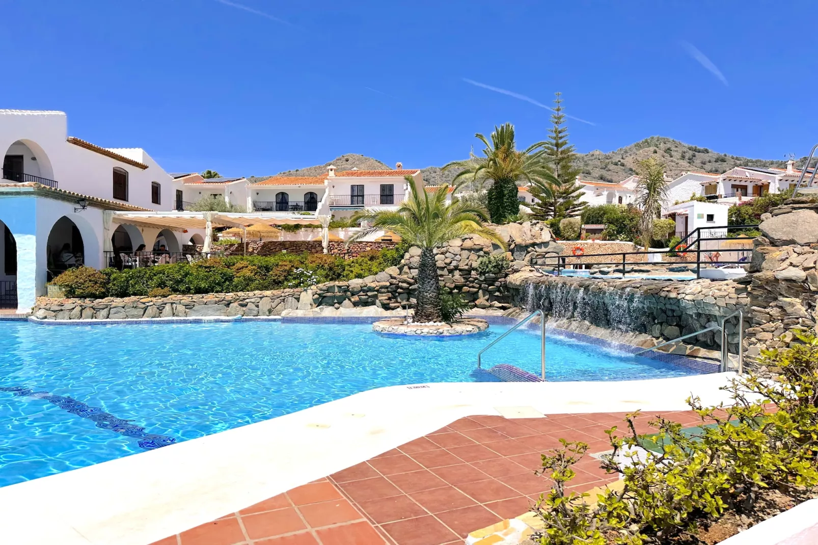 Los Naranjos 25A Private Pool Capistrano Village-Buitenkant zomer