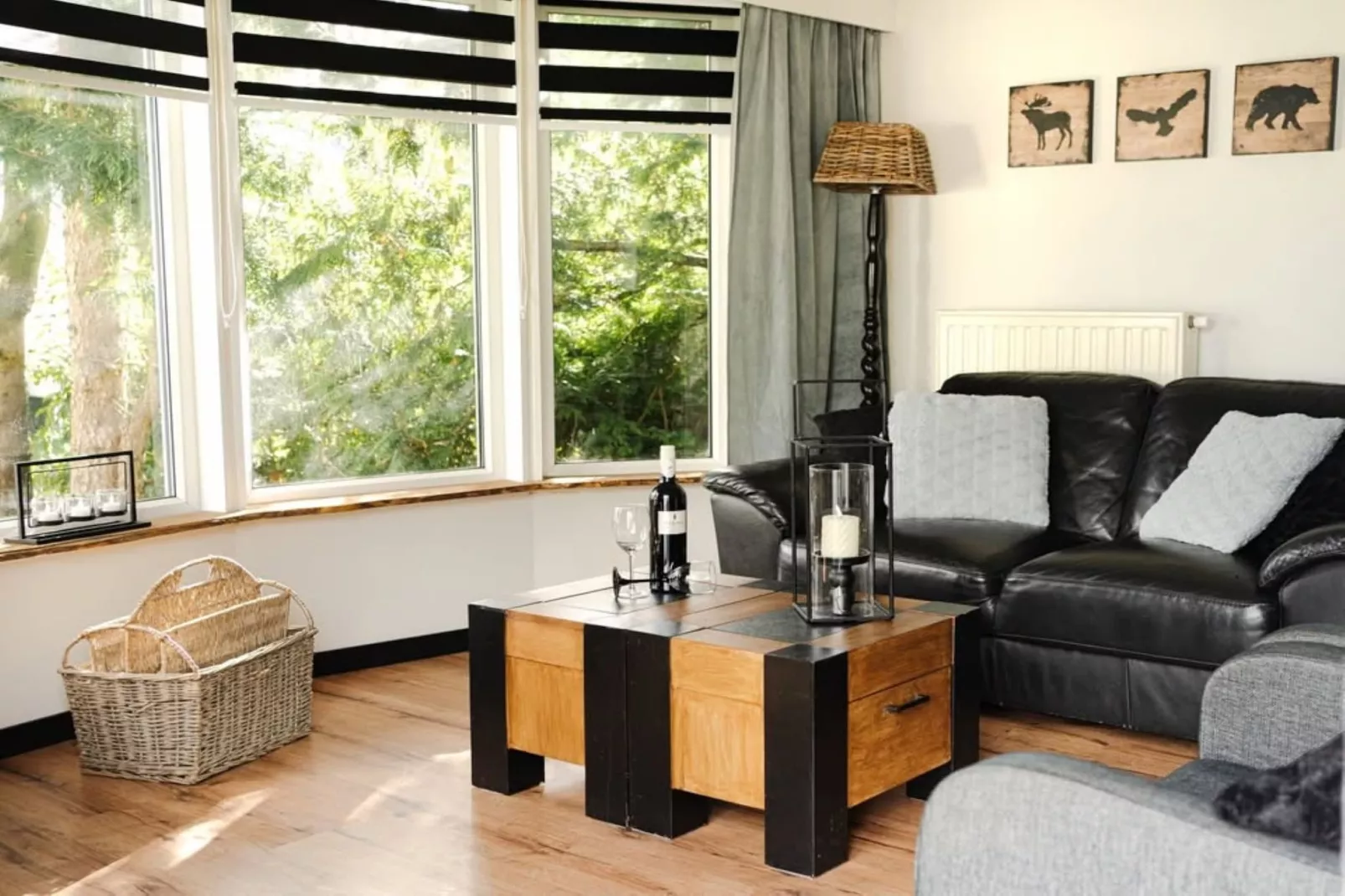 Chalet op de Veluwe bij Kootwijkerzand-Woonkamer
