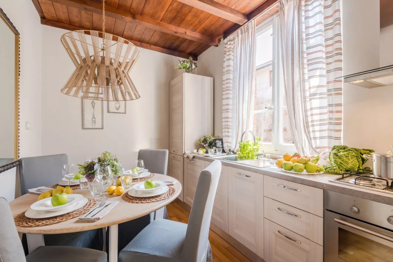 Castruccio's Heritage Haven-Niet-getagd