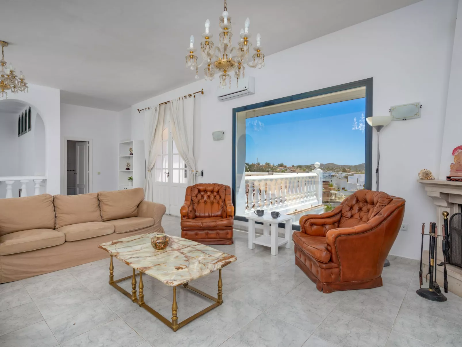 Villa La Paisible-Binnen