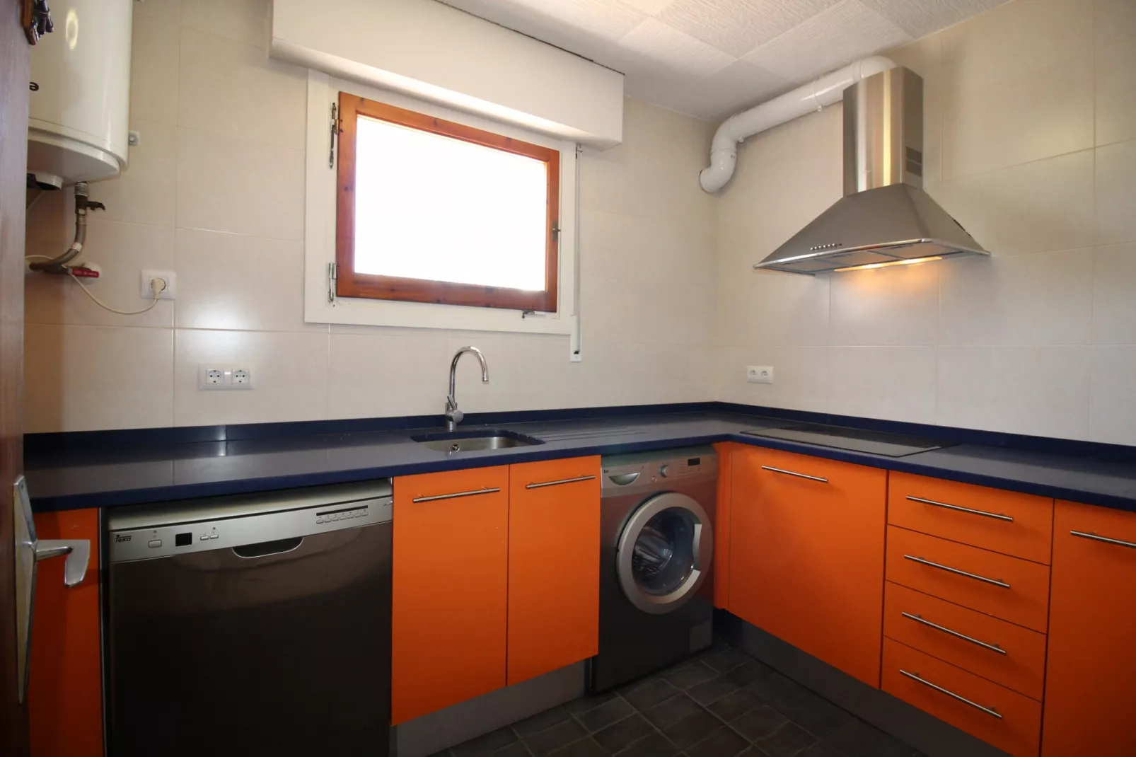 8001-SANT MORI 16 1º 11-Keuken