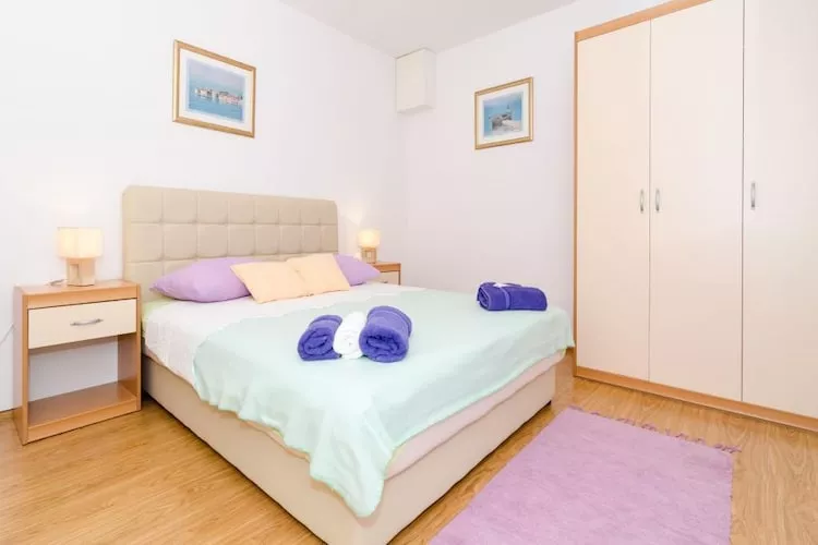 Apartment Dea - One-Bedroom Apartment with Terrace-Slaapkamer