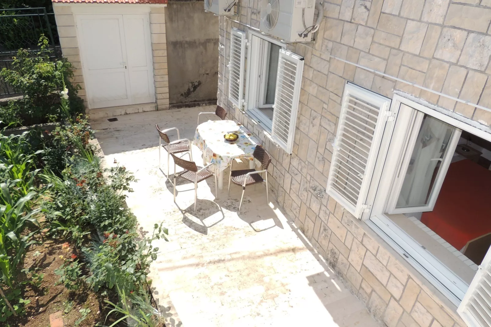 Apartments Majkovica- Twin Room with Private External Bathroom- (A)-Buitenlucht