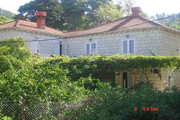 Guest House Zec - Studio with Terrace (3 Adults)-Buitenlucht