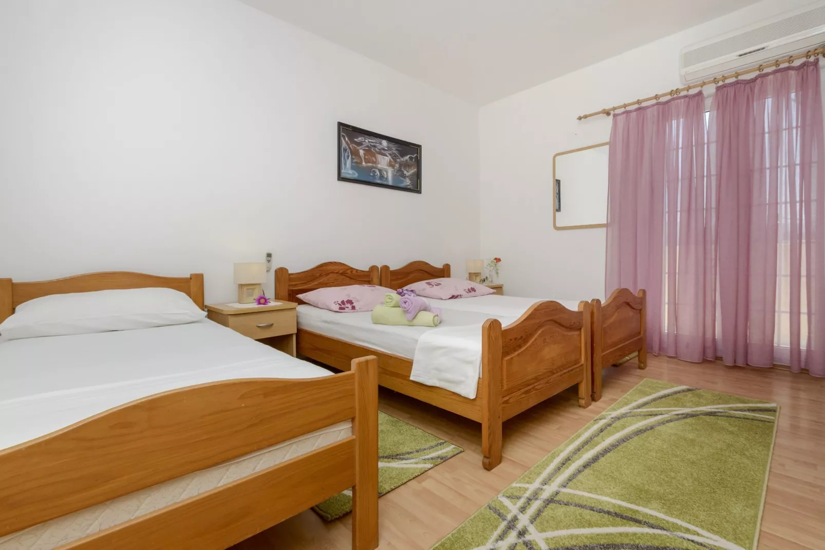 Oreb Dream Apartments - One Bedroom Apartment with Terrace and Sea View (Apartment 1)-Slaapkamer