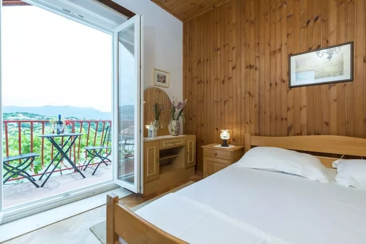 Oreb Dream Apartments - Two Bedroom Apartment with Terrace and Garden View (Apartment 5)-Slaapkamer
