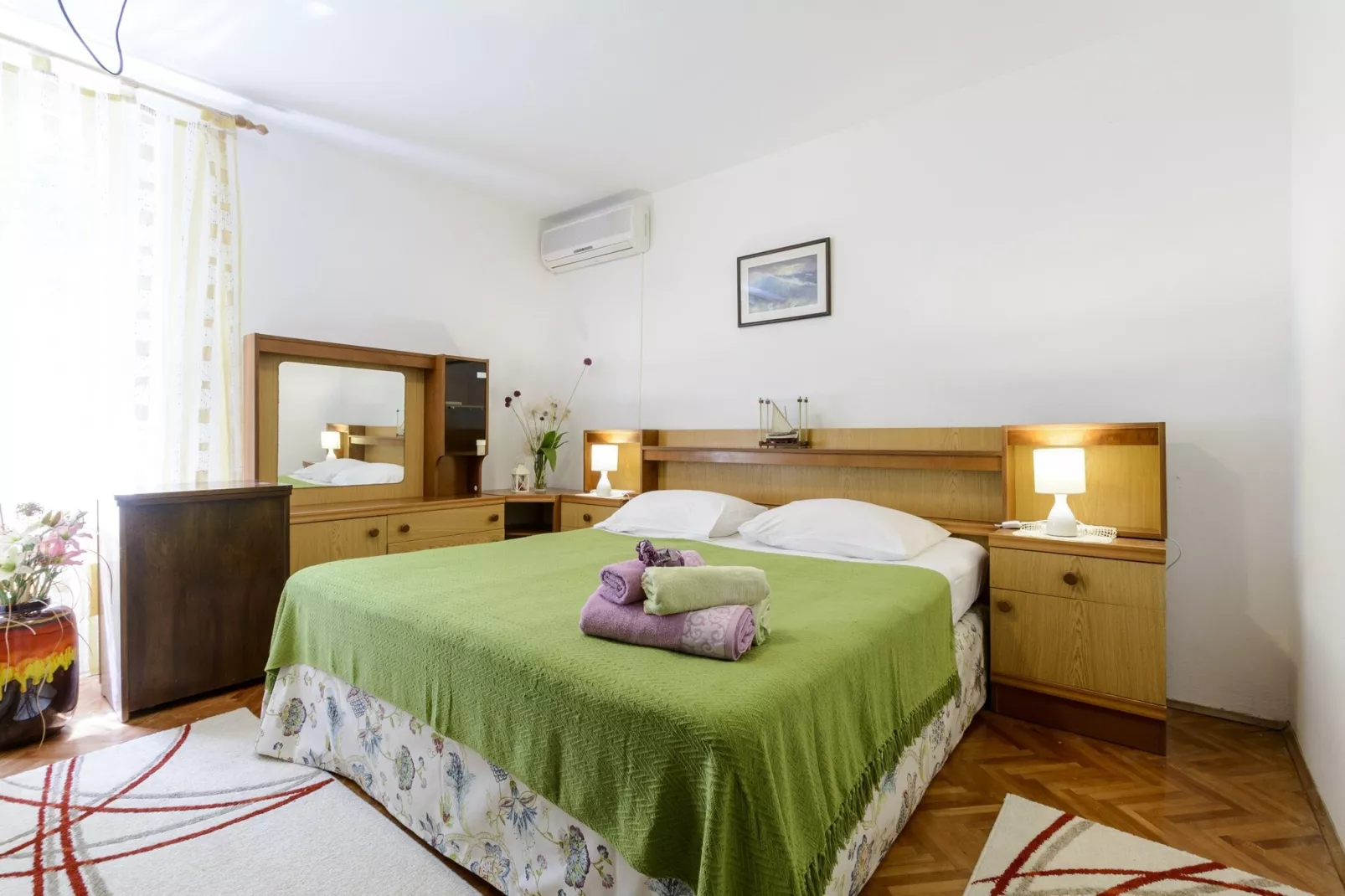 Oreb Dream Apartments - Three Bedroom Apartment with Terrace and Sea View (Apartment 6)-Slaapkamer