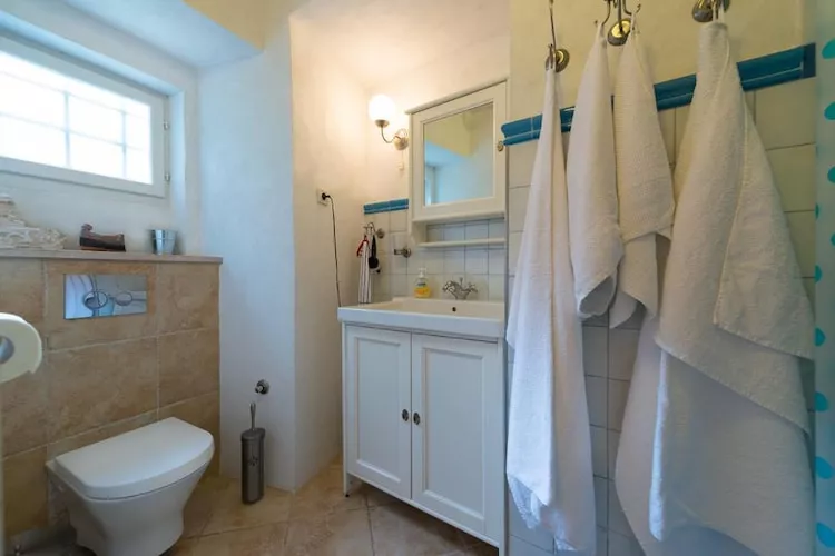 Studio Bafi - Studio with Terrace-Badkamer