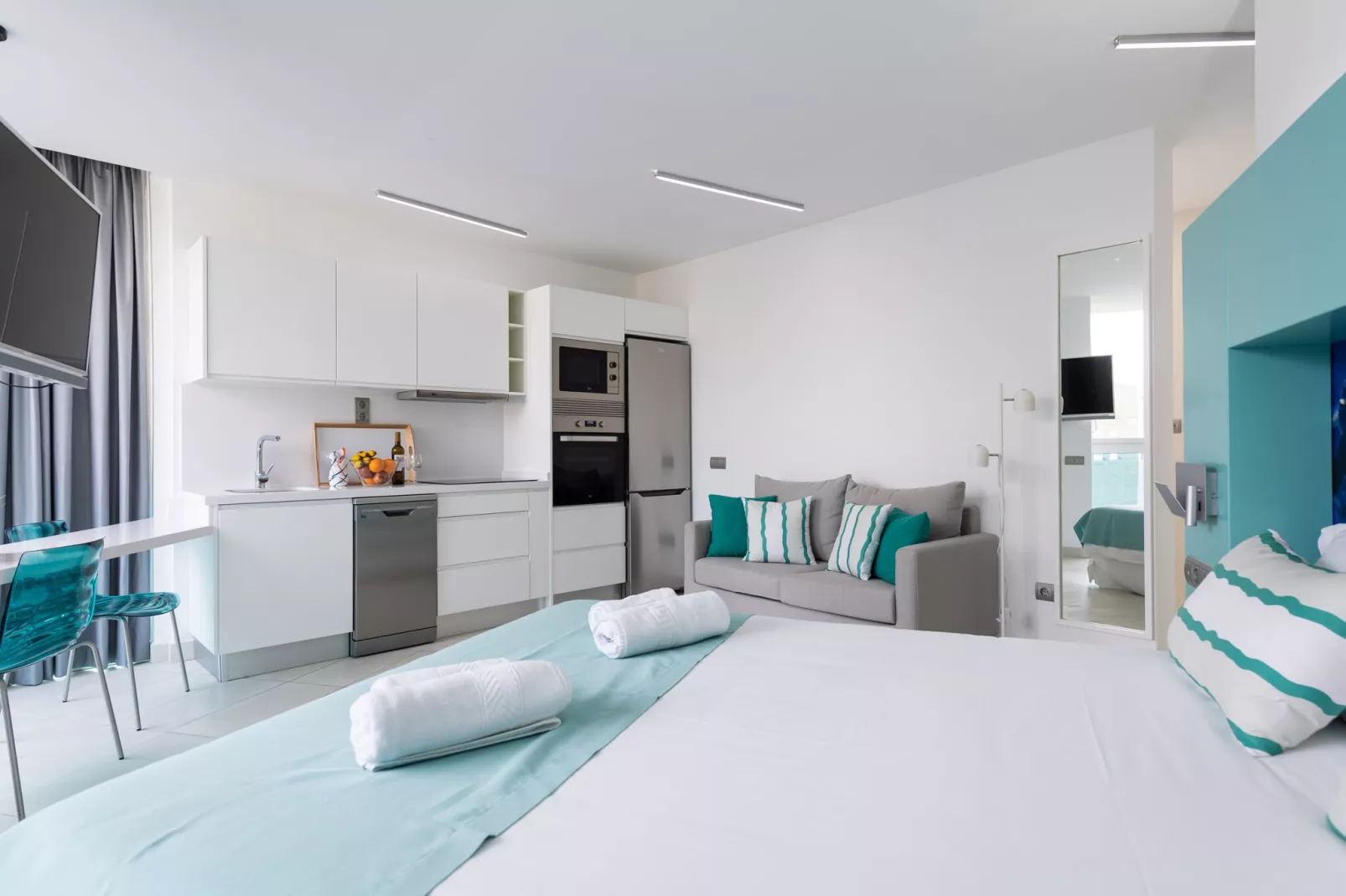 Edison Building 403 By CanariasGetaway-Woonkamer