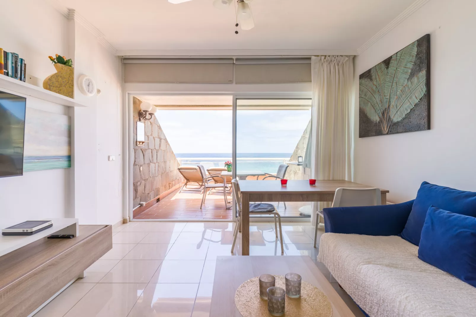 Vista Dorada 211 By CanariasGetaway-Eetkamer