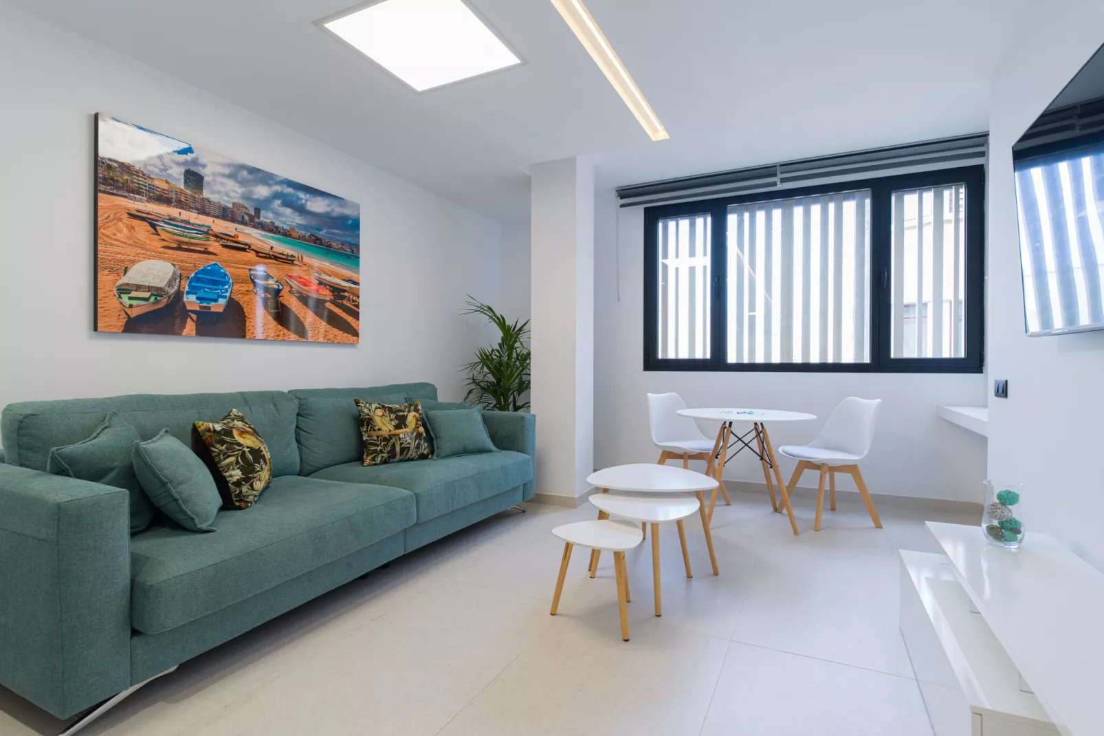 Camden Home By CanariasGetaway-Woonkamer