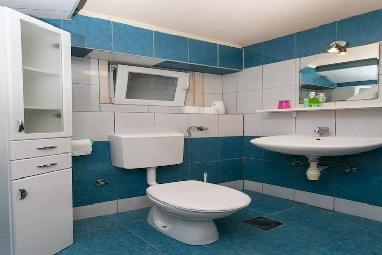 Guest House Barbara - broj 4 - NE RADI!!!!!!!!!!!!!-Badkamer