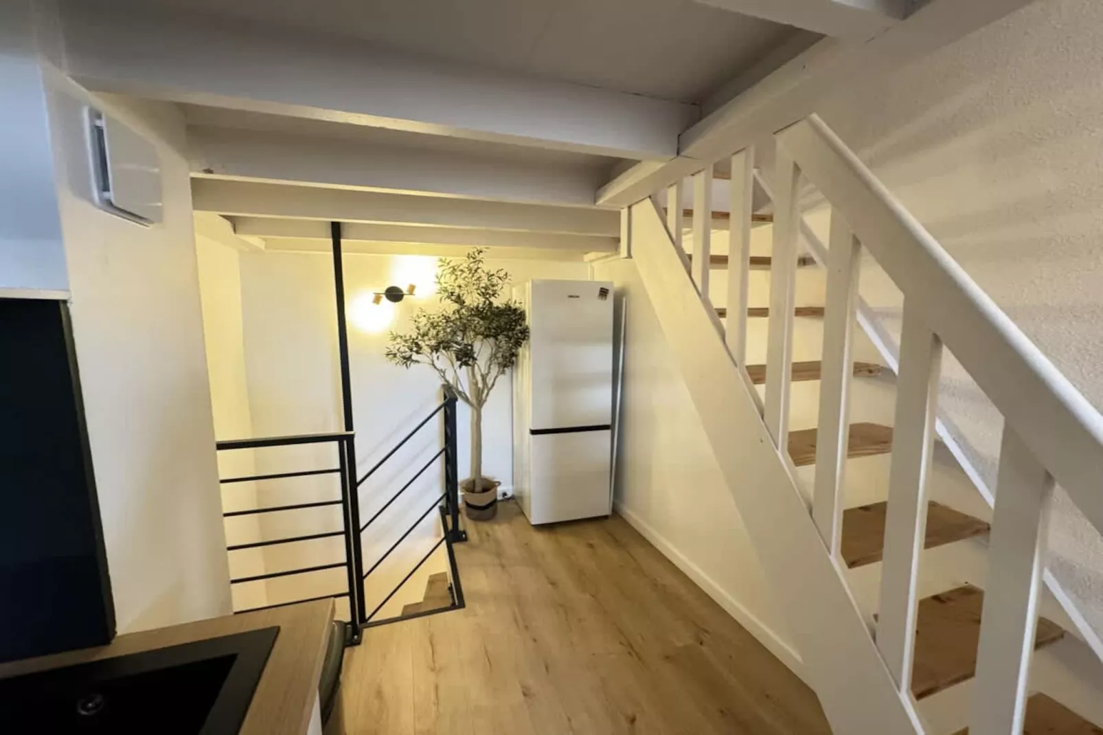 52 Duplex Aéré avec-Overloop