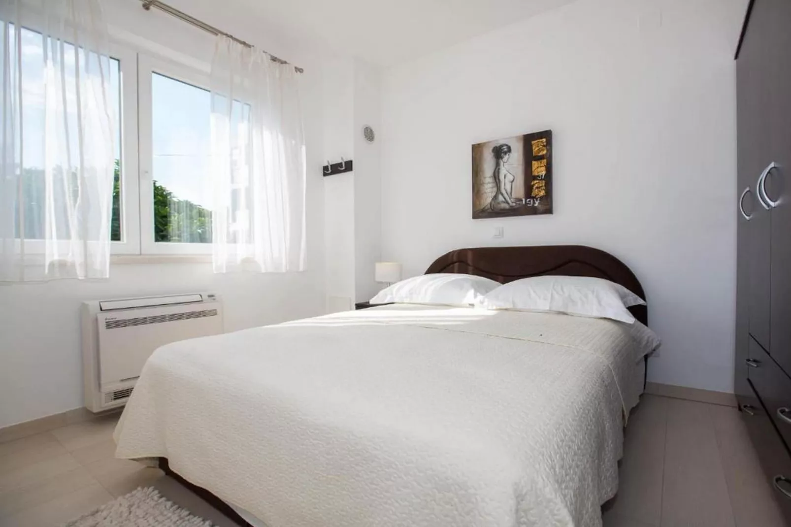 4B Apartments - Two Bedroom Apartment with Balcony A1-Slaapkamer