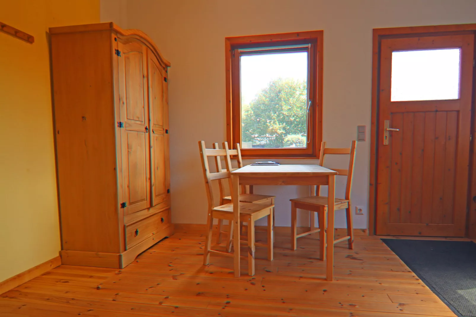 Apartment 4 Vilzsee-Eetkamer