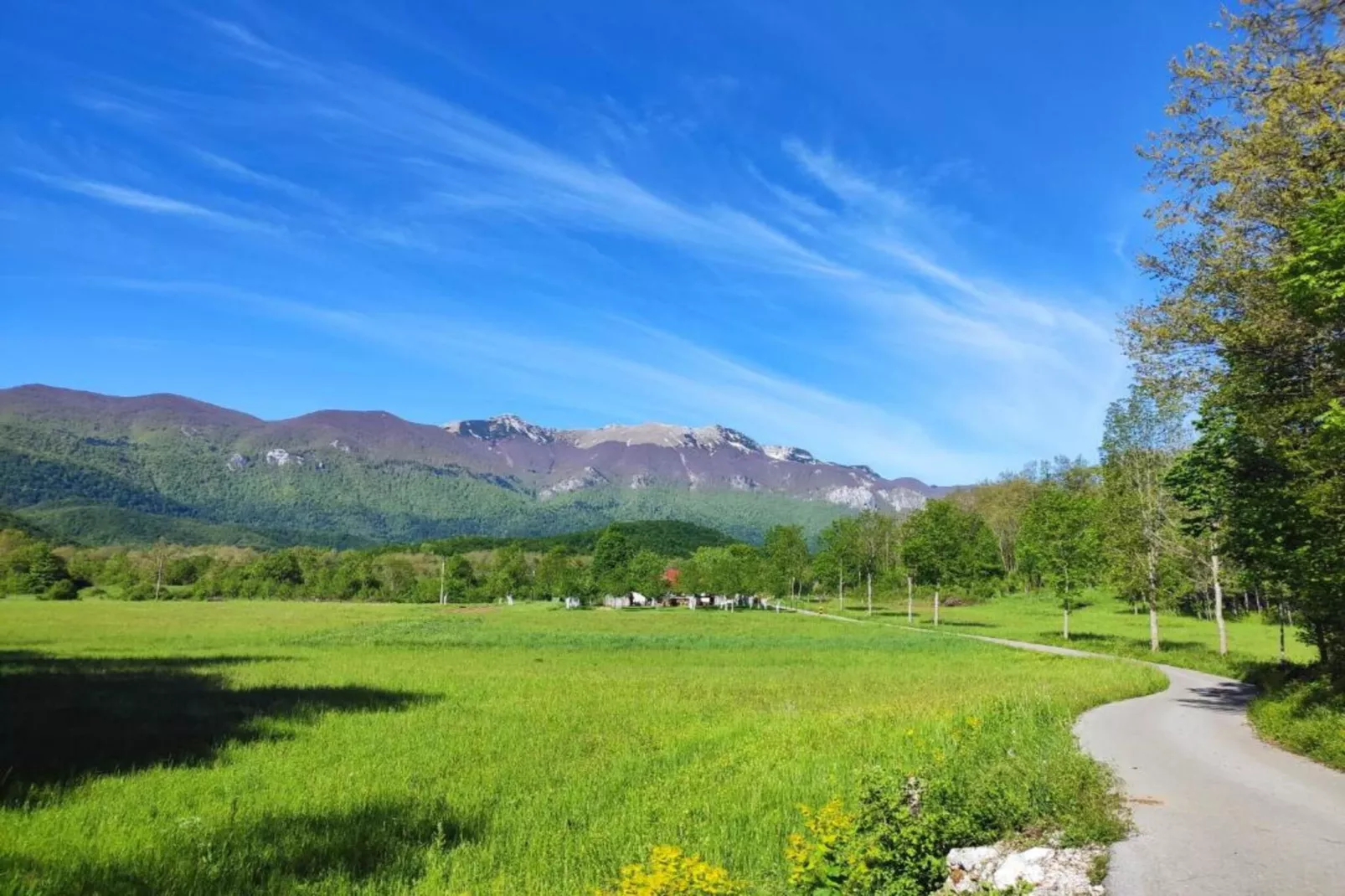 Holiday house Lovinac-Gebieden zomer 5km