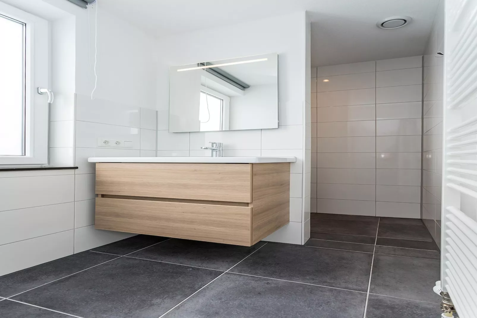 Buitenhof De Leistert 23 - Badkamer