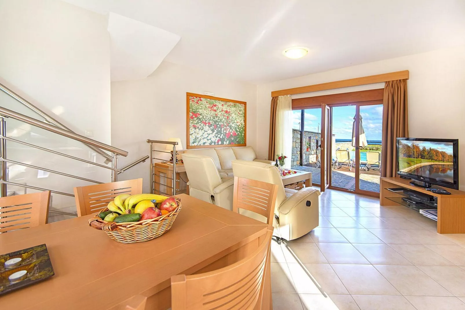 Villas Horizon Line / Villa Alia / Kiotari-Eetkamer