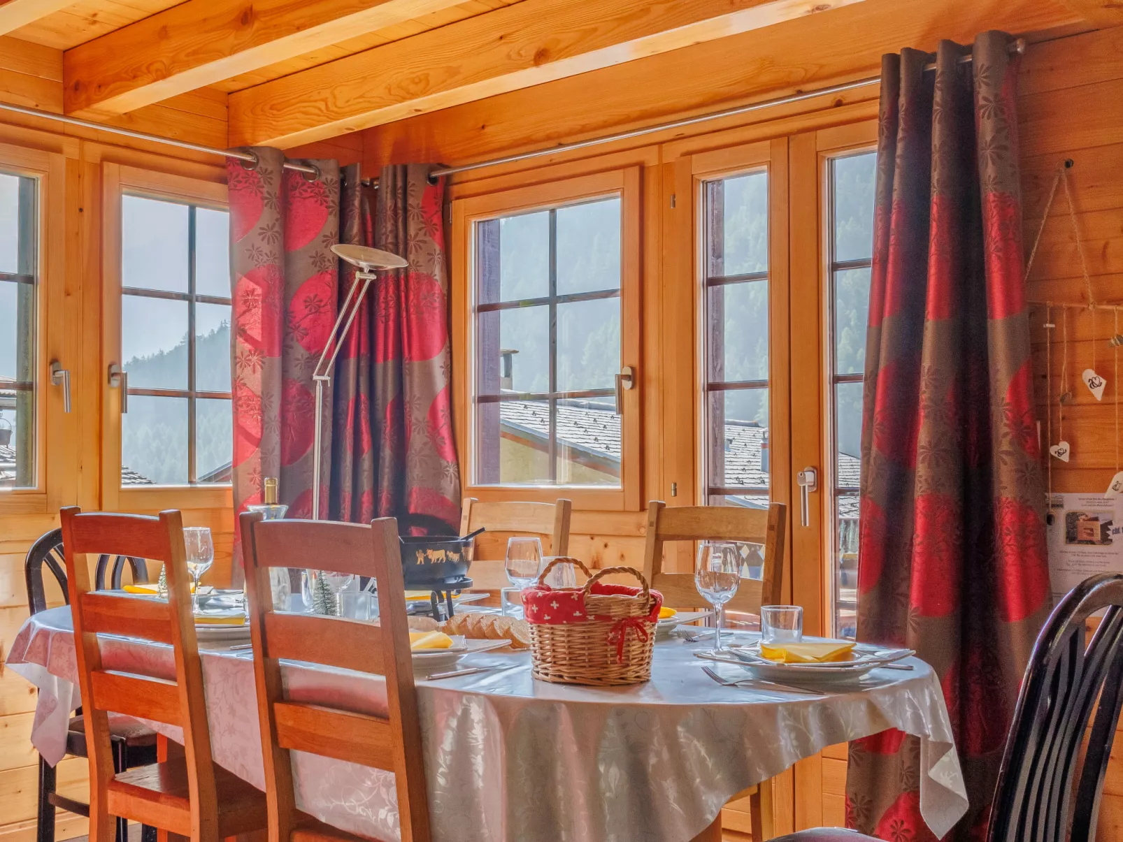 Chalet A Coeur-Binnen