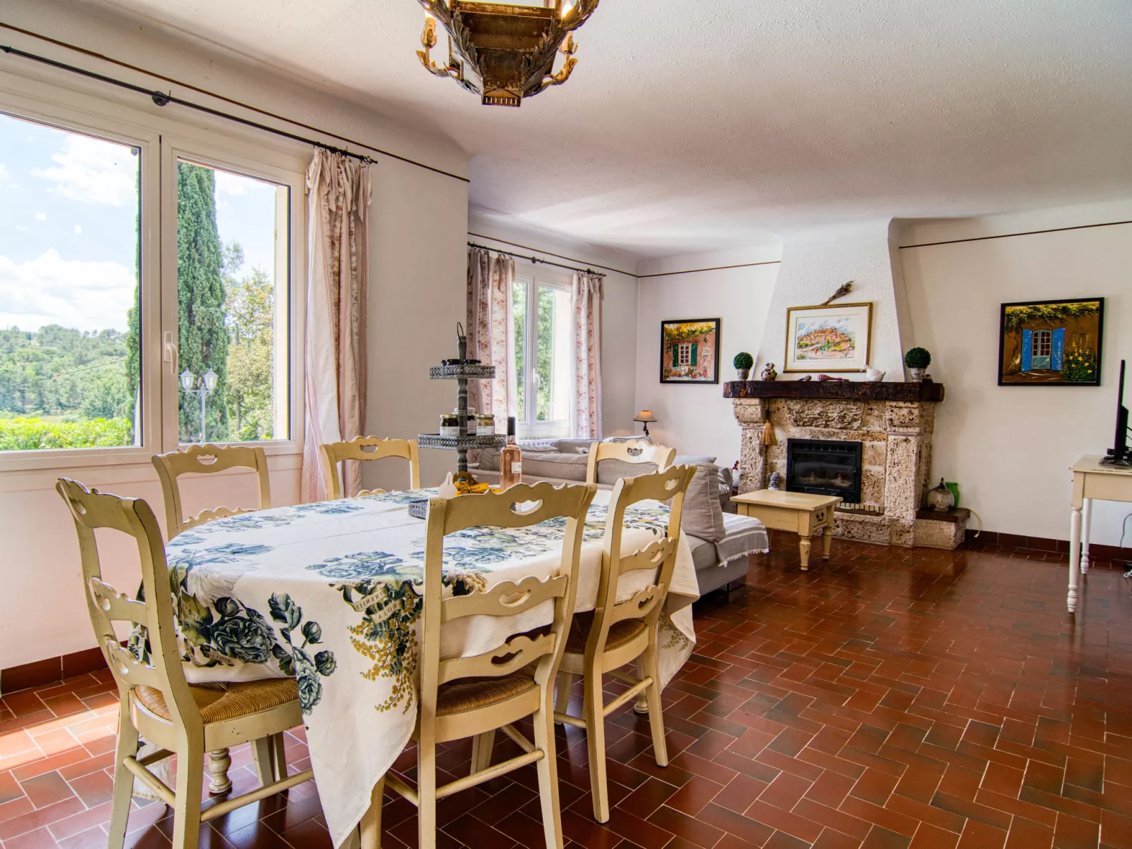 Le Clos des Oliviers-Binnen