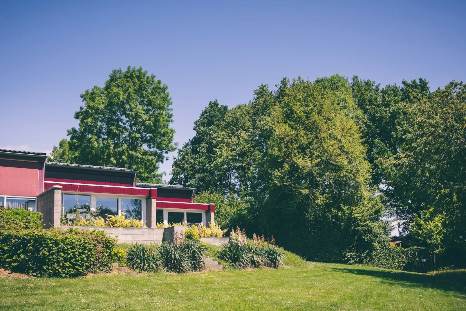 Bungalowpark Schin op Geul 14-Tuinen zomer