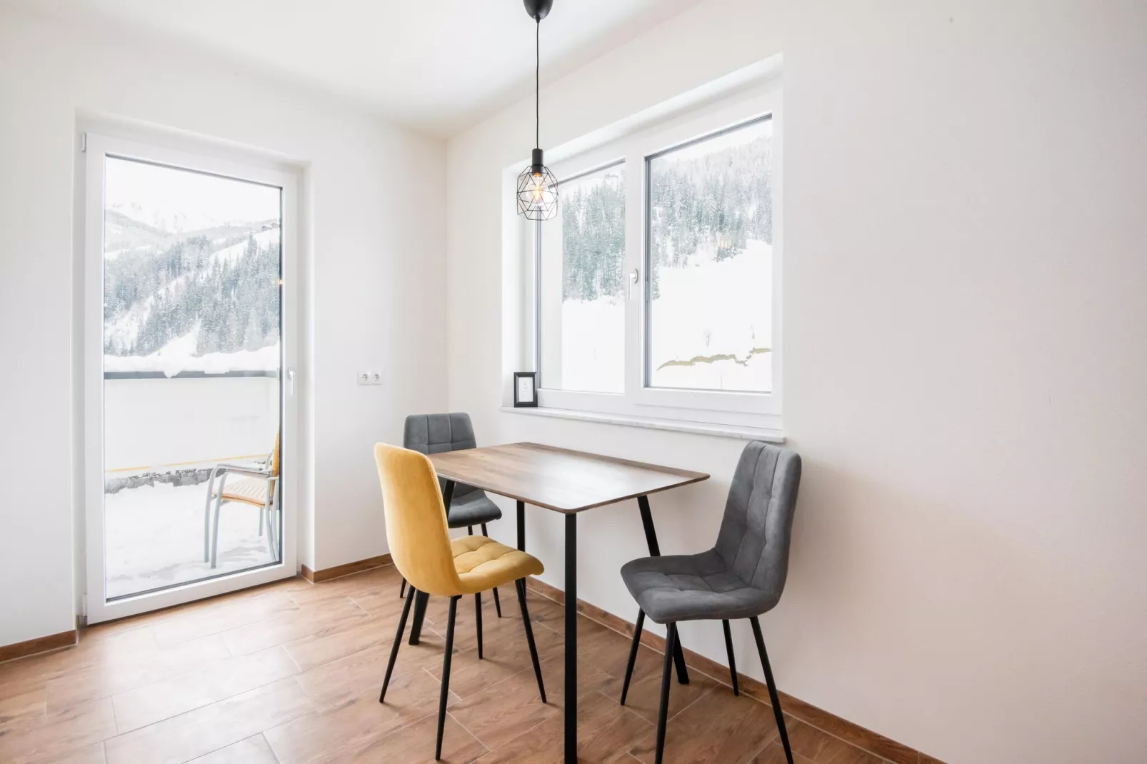 Apartment mit wunderschönem Bergblick und Balkon