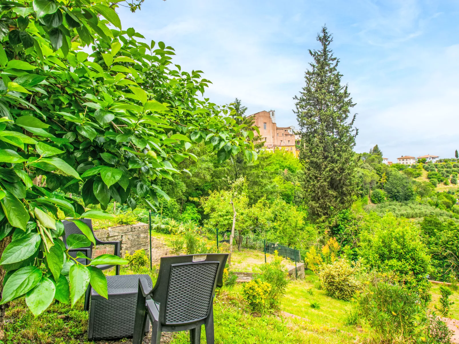 Il Giardino di Lucia-Buiten