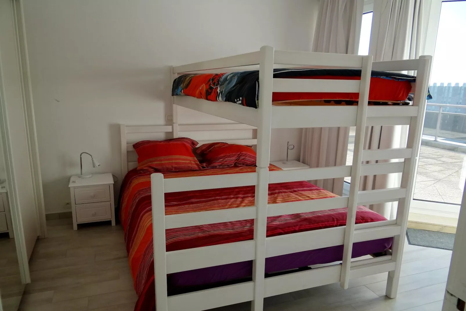 DEN OEVER V 903-Slaapkamer