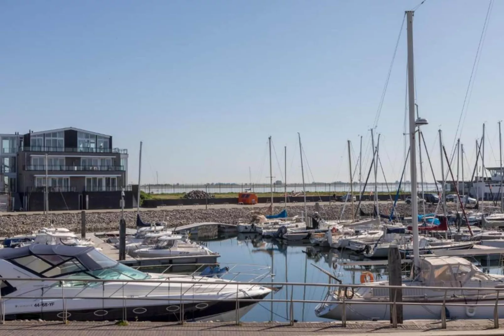 Luxe appartement Vista Maris - Havenweg 8-46  Sint-Annaland Oosterschelde-Gebieden zomer 20km