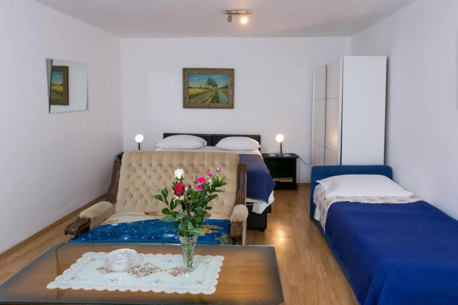 Guest House Kusalo- One Bedroom Apartment with Terrace (Apartman 4)-Woonkamer