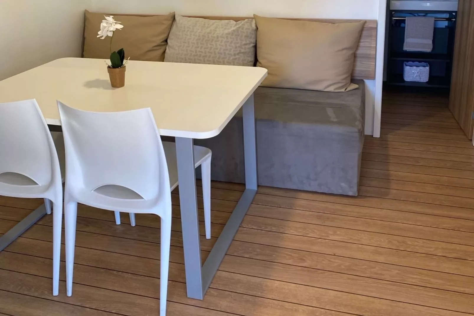 Oliva Mobile Home Camping Park Soline - Two bedroom mobile home with Terrace-Woonkamer