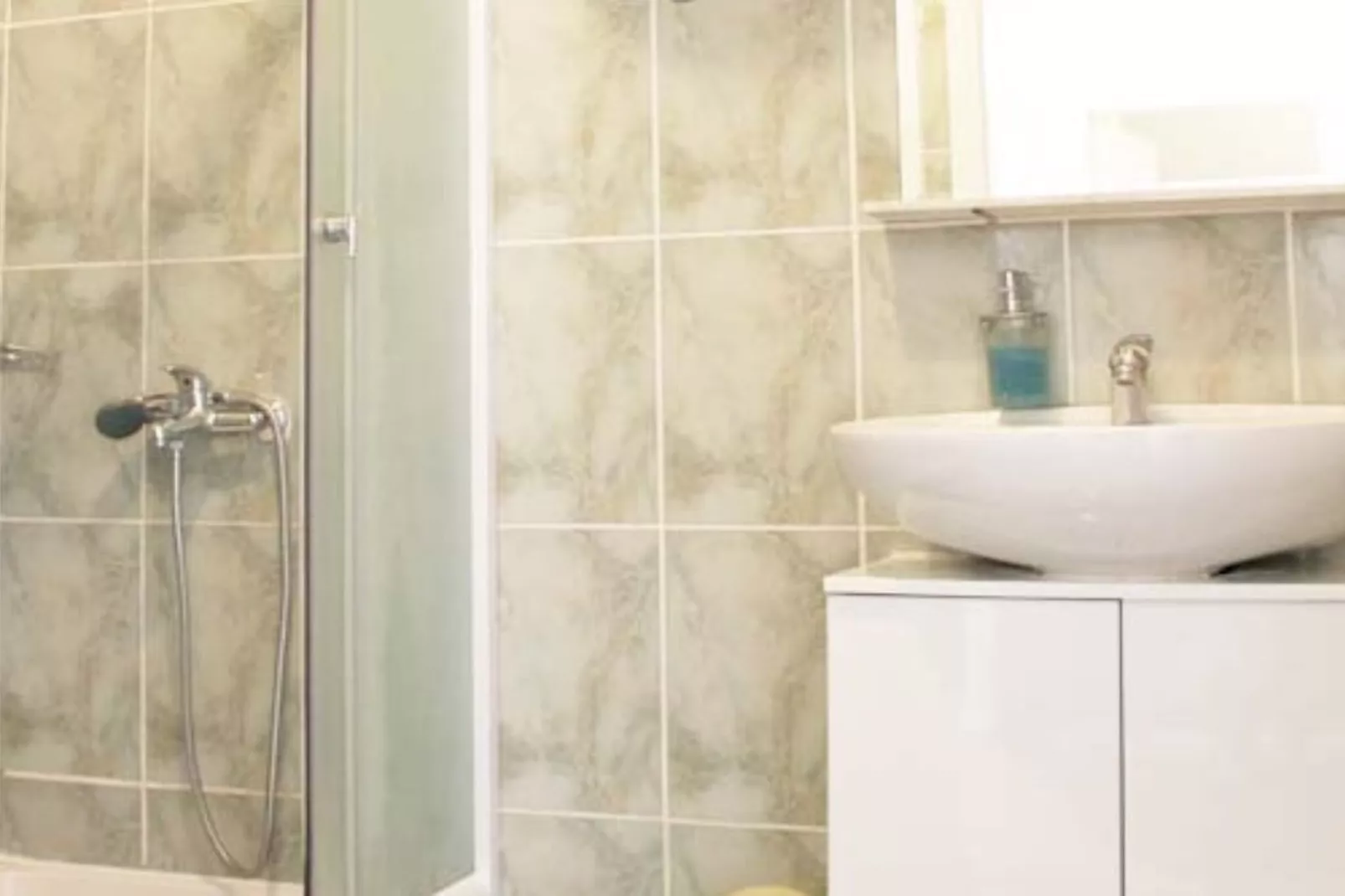 Apartments Antonio - Superior Two Bedroom Apartment with Terrace (Apartment F)-Badkamer