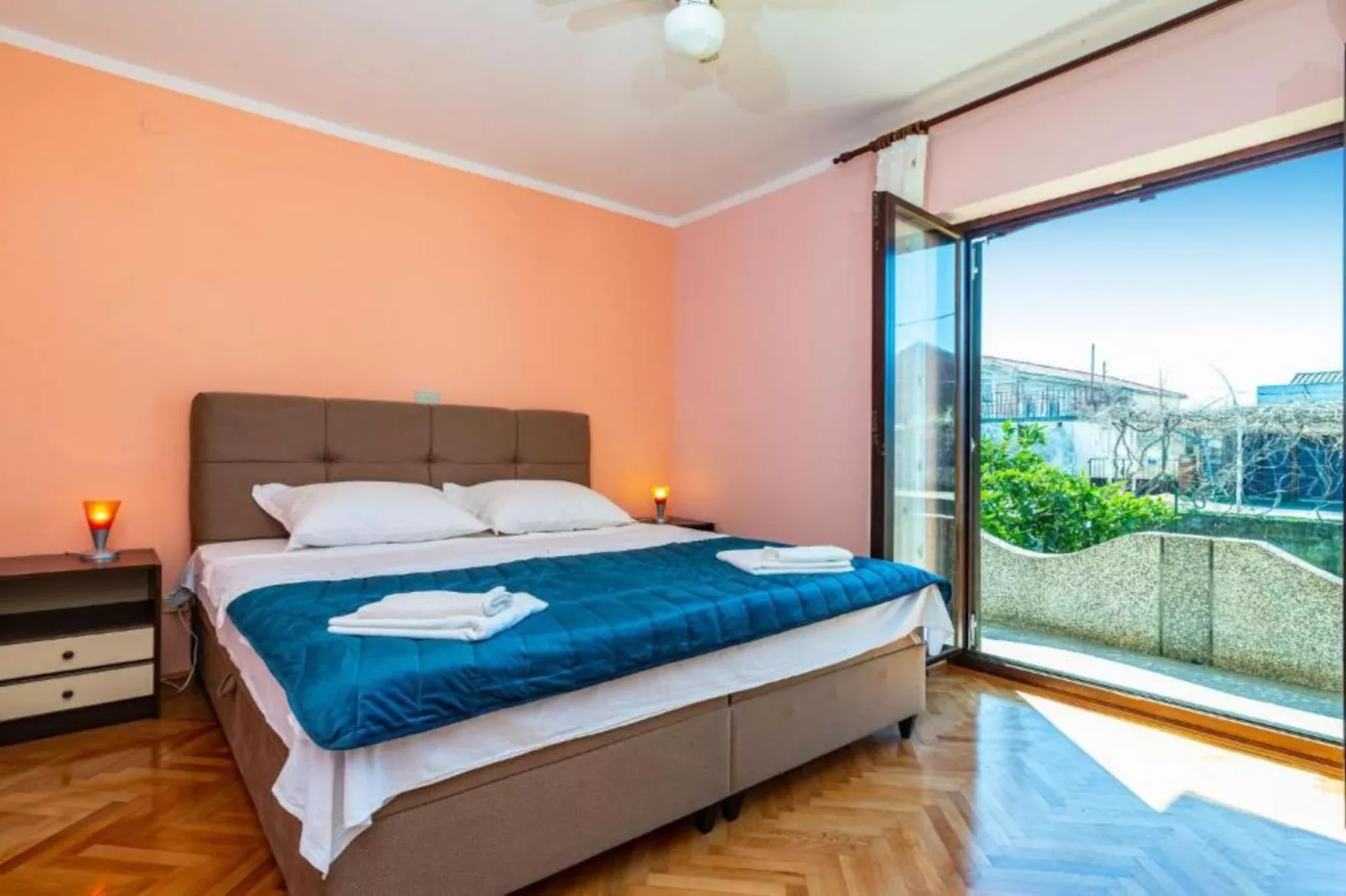 Apartment Serđa - Two Bedroom Apartment with Terrace-Slaapkamer