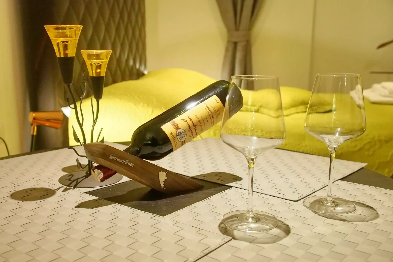 Luxury Style Apartments - Deluxe Studio (Modern)-Eetkamer