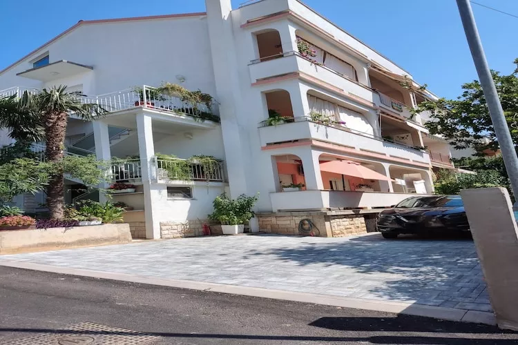 Apartment Ana with a partial sea view - Two Bedroom Apartment with Balcony and a Partial Sea View-Faciliteiten