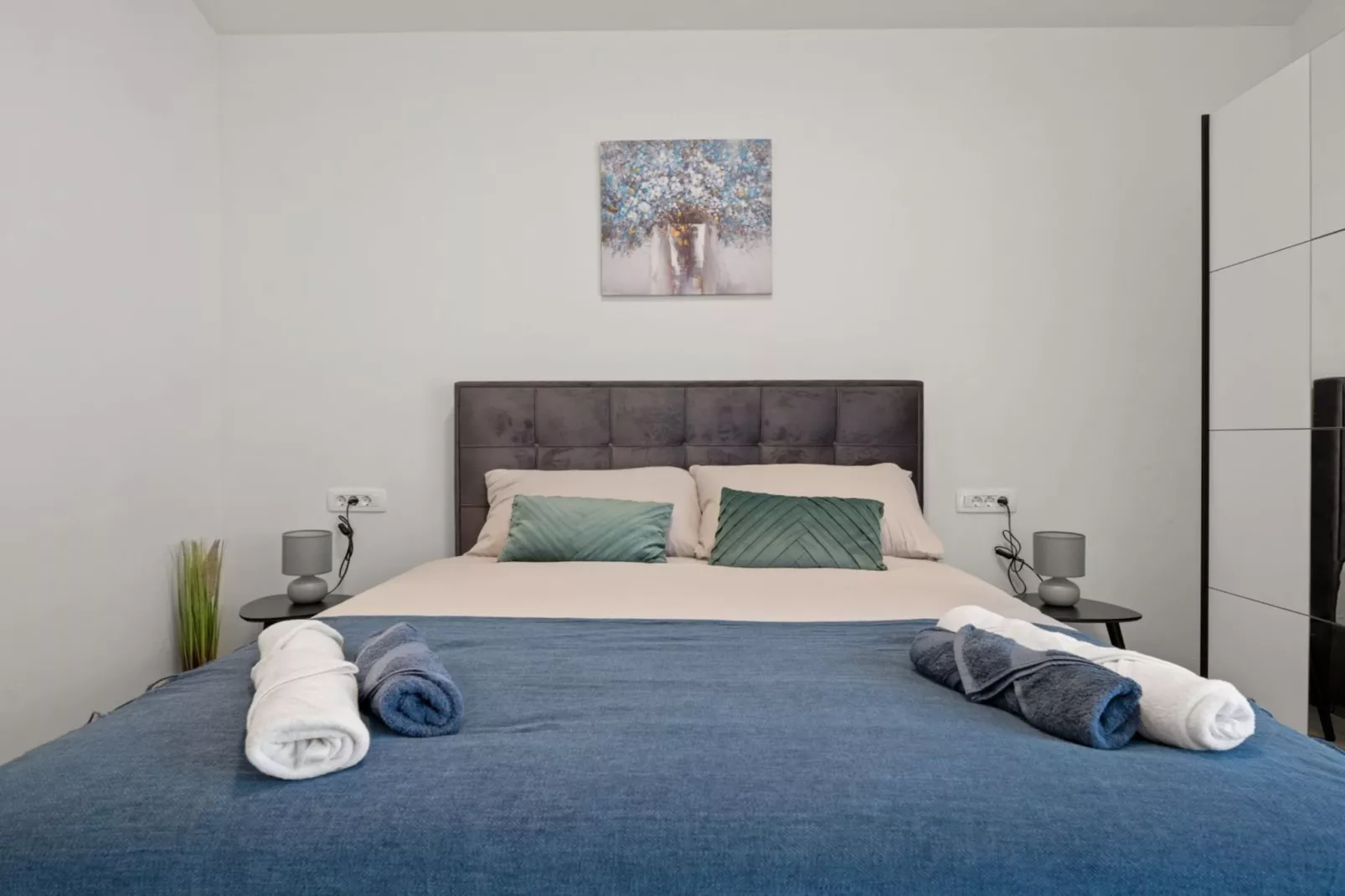 Villa SABINA - Santalezi - Three Bedroom Villa with Swimming Pool-Slaapkamer