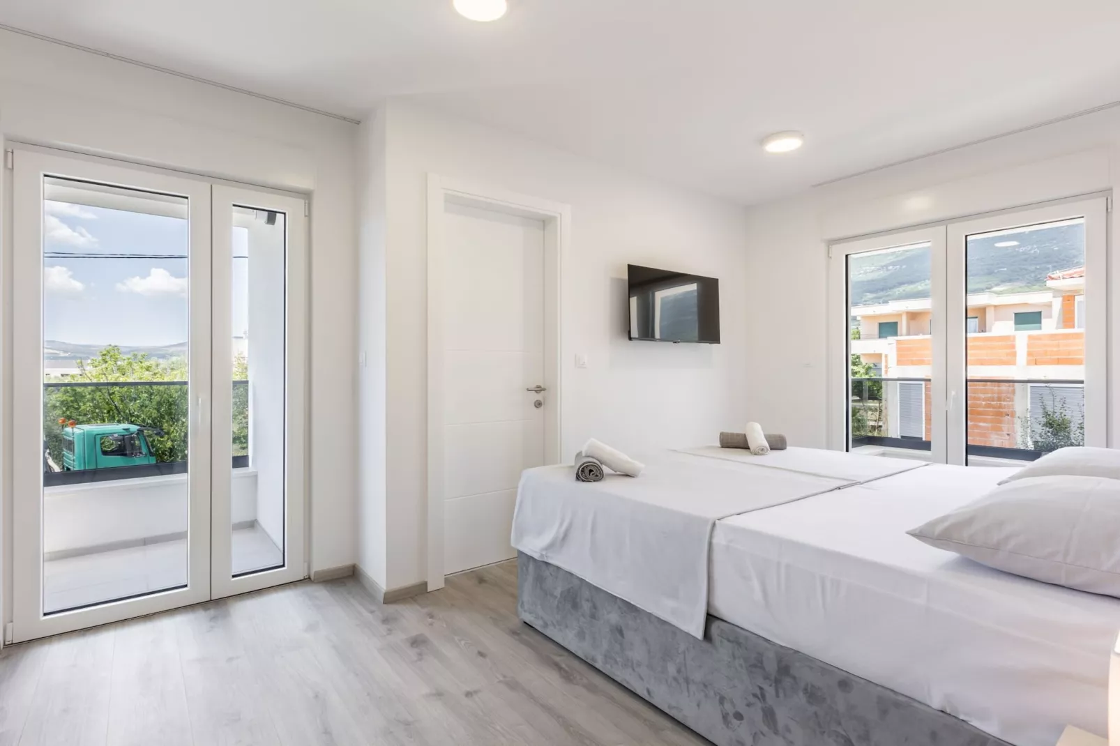 Villa Bonce - Five Bedroom Villa with Private Swimming Pool-Slaapkamer