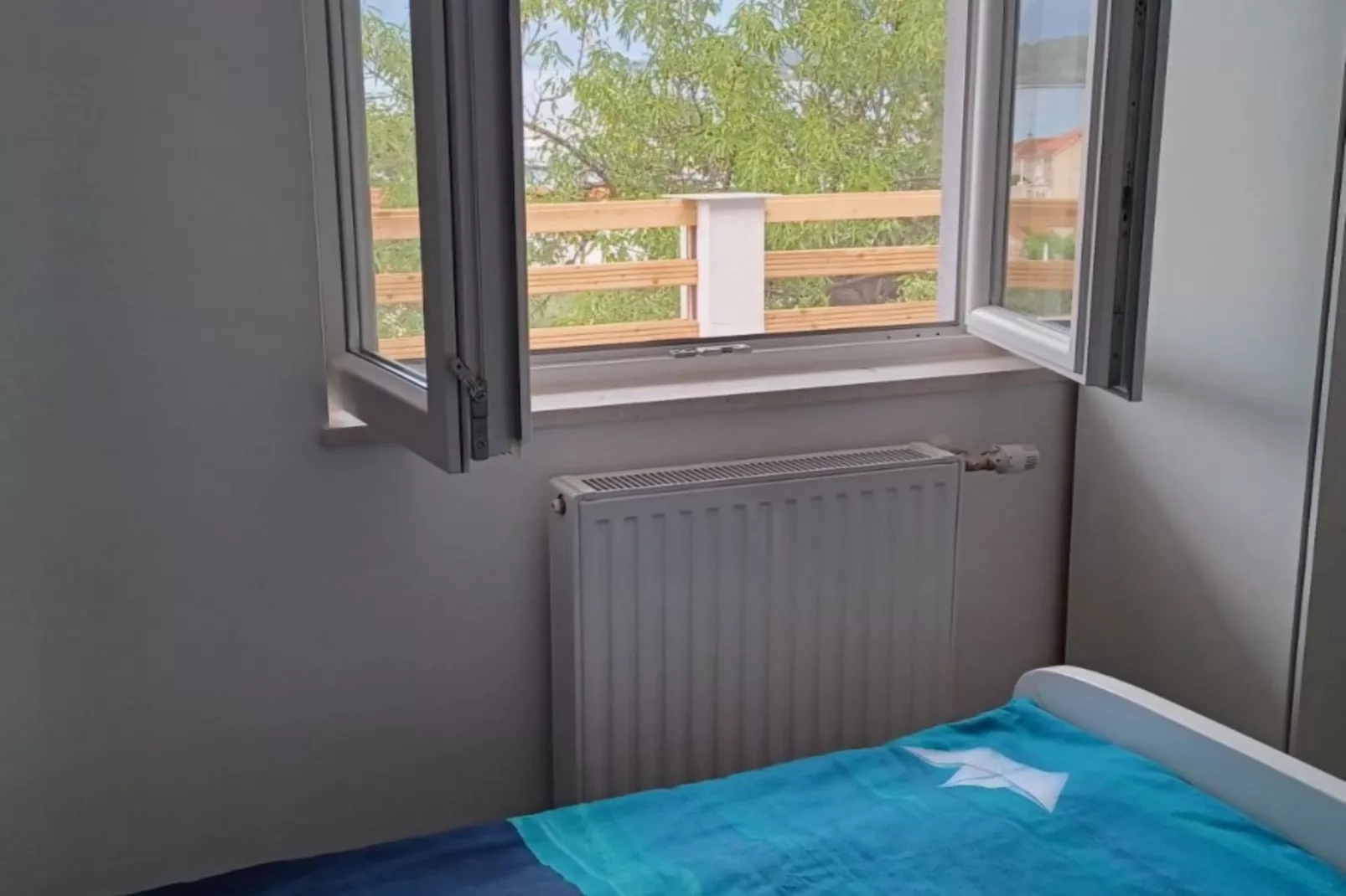 FreeMe Apartment - One Bedroom Apartment with Balcony and Sea View-Slaapkamer