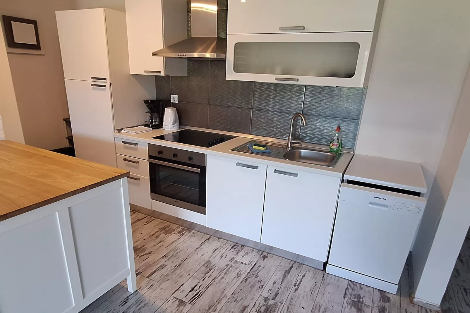 Belisima Delux - One Bedroom Apartment  With Sea View-Keuken