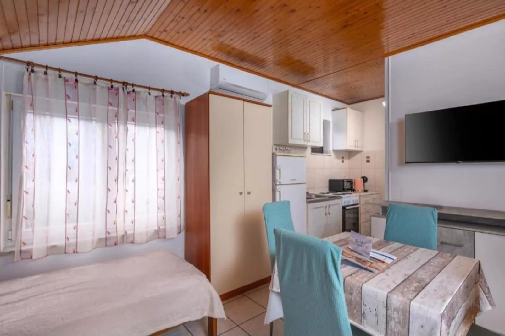 Studio apartment Iva - Studio Apartment-Binnen