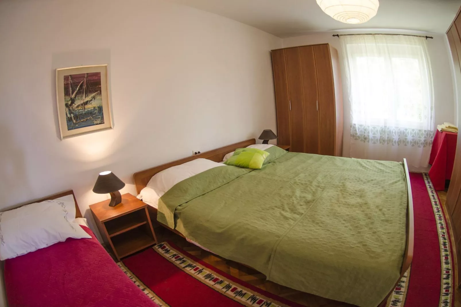 Bright and Breezy Apartment with Terrace and Sea View - Two Bedroom Apartment with Terrace and Sea View-Slaapkamer