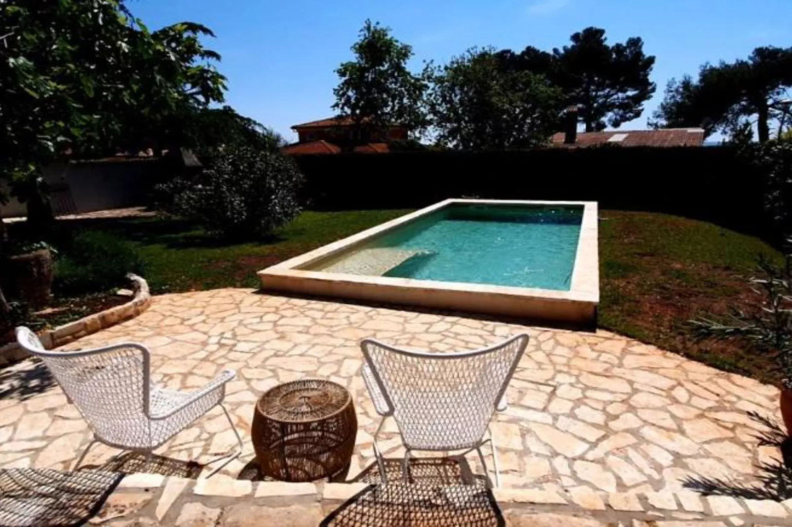 Seafront Dreamy Holiday Home Spina with Pool - Two Bedroom Holiday Home with Pool-Zwembad