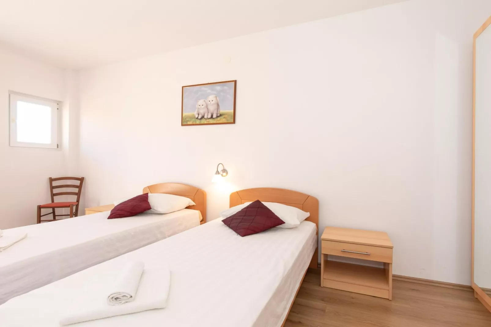 Scenic Elegant Apartments Krk with Balcony and Pool - Classic Two Bedroom Apartment with Balcony and Pool (owner 2)-Slaapkamer