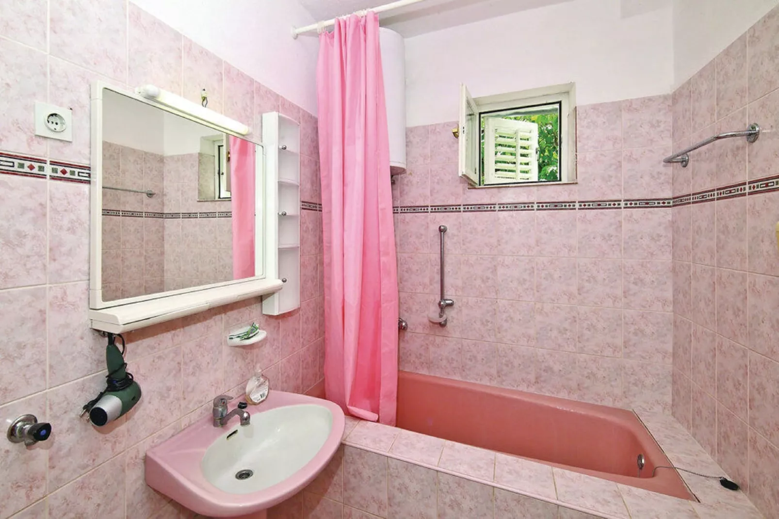 Apartments Halilović - Two Bedroom Apartment 1-Badkamer