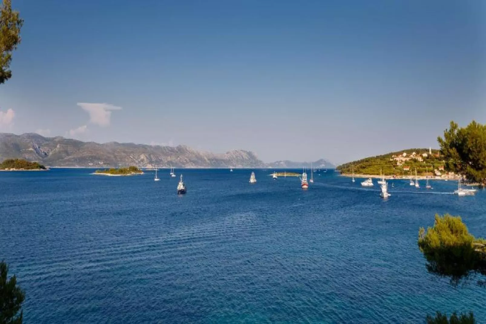 Lumbarda Resort Apartments - Superior Two bedroom Apartment with Mountain View  E1-Sfeer
