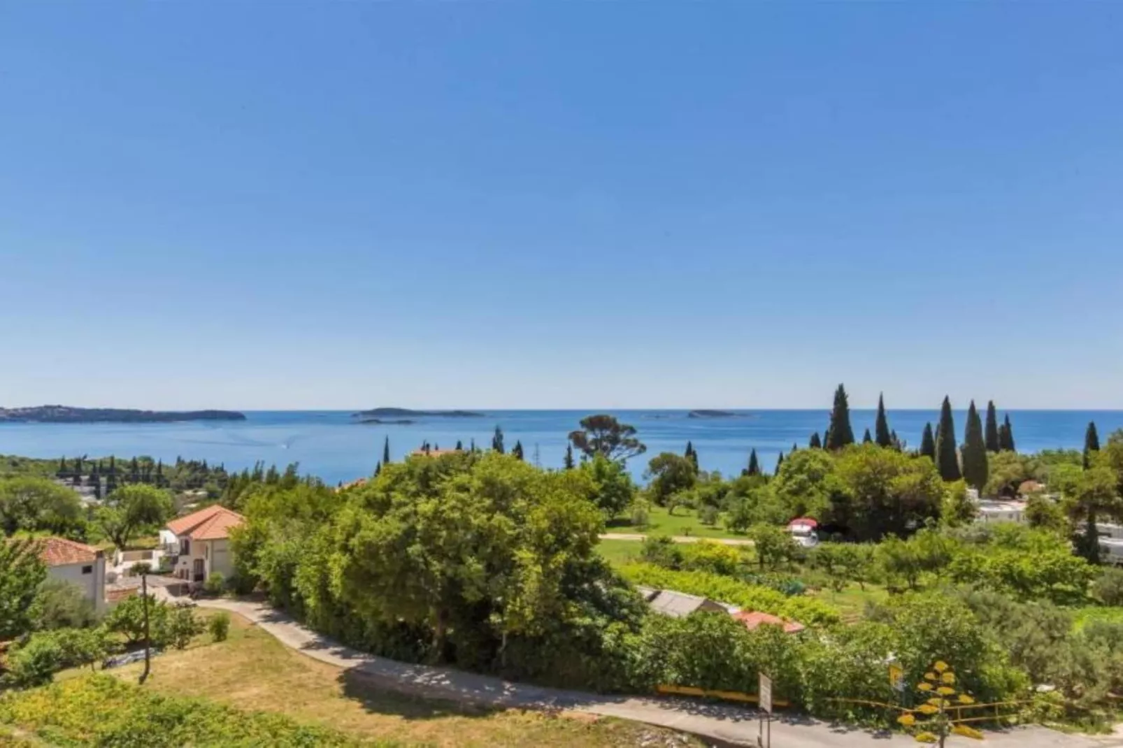 Two Bedroom Apartment With Sea View 11-Buitenlucht