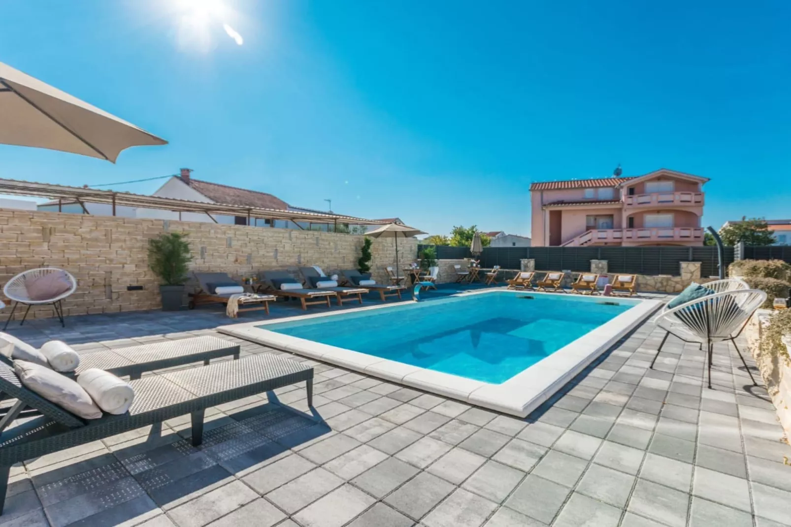 Villa Julia - Two Bedroom Apartment 1-Zwembad