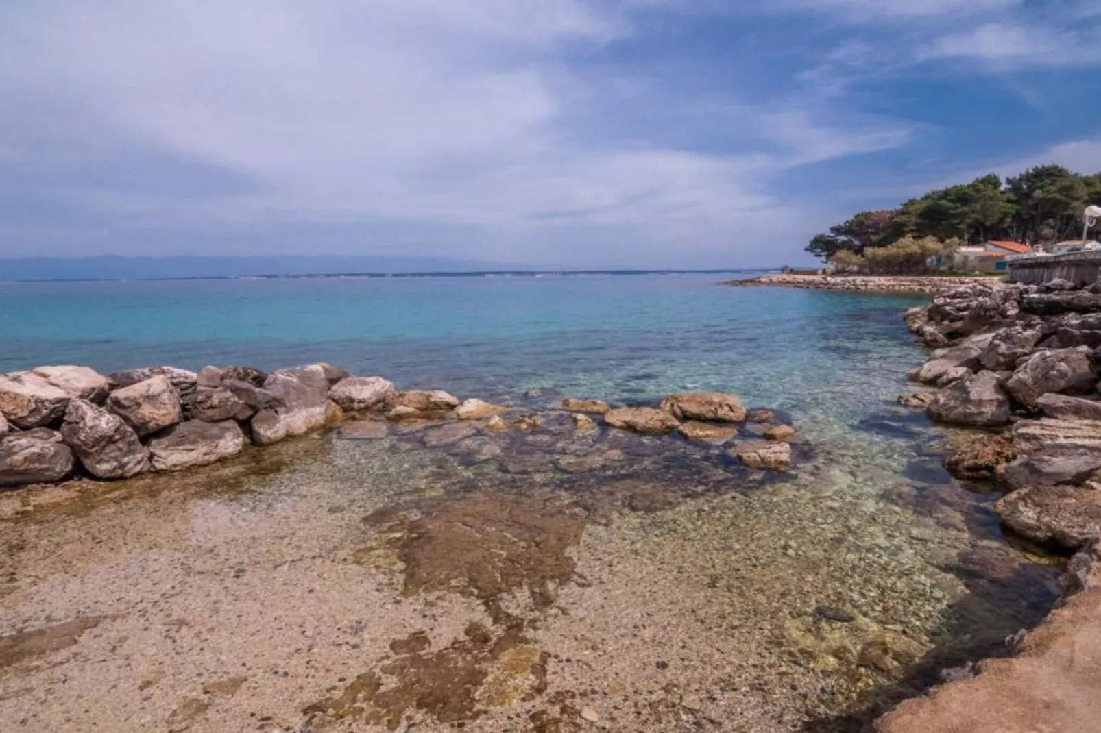 Seaside Oasis Apartments on Island Ugljan - One Bedroom Apartment with Balcony (owner Cvita 1)-Sfeer