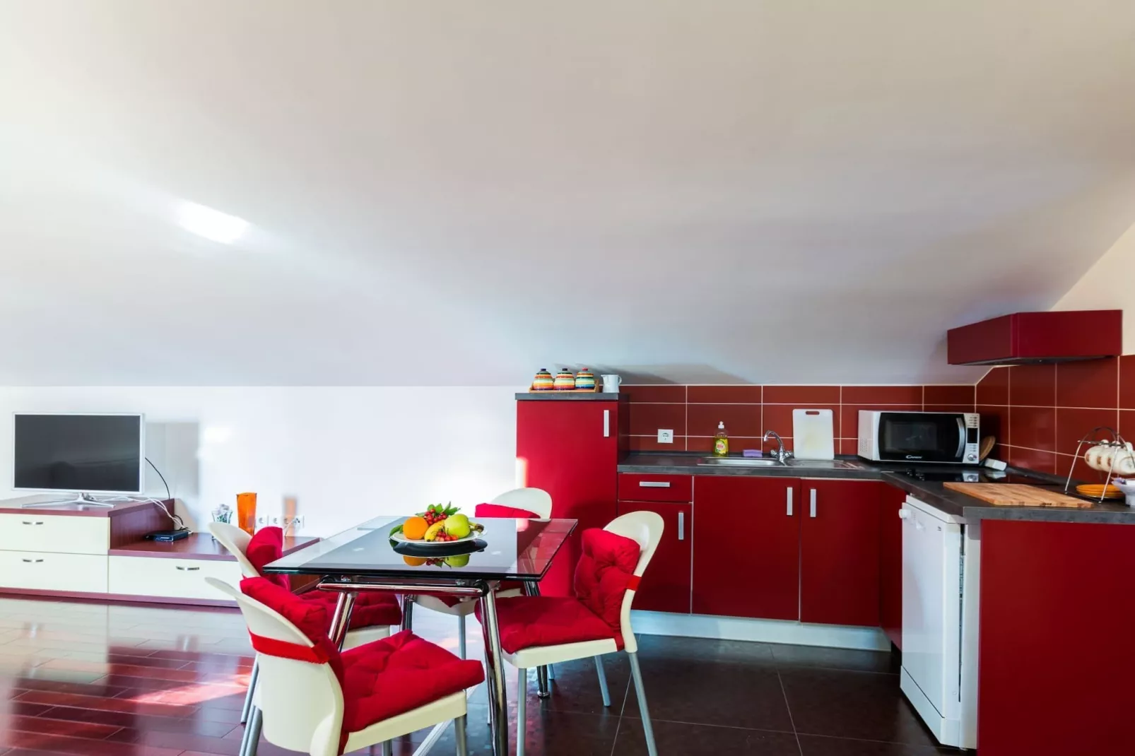 Elegant and Lavish Leisure Apartments Zadar with Outdoor Pool  - One Bedroom Apartment (owner Marasca)-Keuken